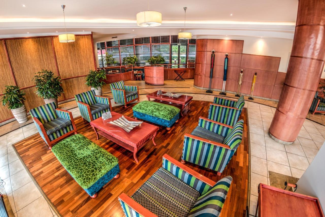 City Lodge Hotel Umhlanga Ridge Дурбан Екстер'єр фото